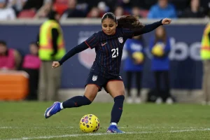 Alyssa Thompson’s Stunning Goal Secures SheBelieves Cup Win