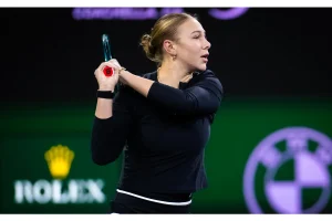Amanda Anisimova Reacts Laughing to Bouchard’s Indian Wells Return