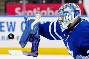 Maple Leafs Face Goalie Crunch: Anthony Stolarz Trade Looms
