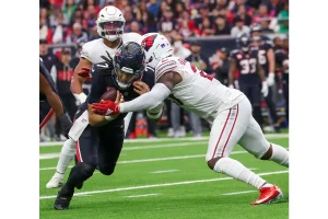 Arizona Cardinals Keep James Conner with Contract Restructure