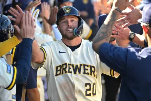 Brewers’ Brandon Lockridge Out 3-5 Days with Shoulder Injury