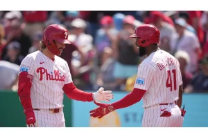 Bryson Stott’s Early Surge Signals Phillies’ Second Base Shakeup