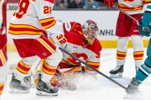 Calgary Flames Trade Weegar for Maatta, Castagna & Picks