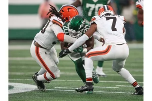 Browns Miss Out on Top Free Agent Guard, but Stay Active