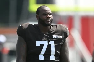 Browns Cut Cornelius Lucas After One Season Amid Roster Shakeup