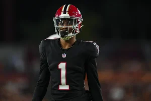 Top 3 Landing Spots for Darnell Mooney After Falcons Release