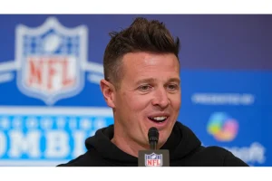 Dean Lowry Free Agency: Steelers’ Tough Decision Ahead