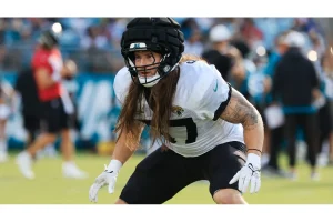 Dennis Gardeck Re-Signs with Jaguars in Key Move
