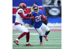 Giants Shock Fans by Retaining RB Devin Singletary for 2026