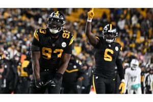 Steelers Re-sign Esezi Otomewo to One-Year Deal