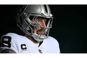 Patriots Trade Garrett Bradbury to Bears for 2027 Pick