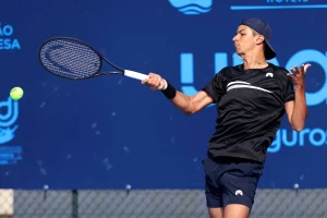 Henrique Rocha Set to Win Tight Clash vs Agamenone