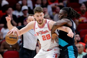Raptors vs Rockets Clash: Who Will Dominate Tonight?