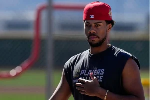 Hunter Greene Out Until July After Elbow Surgery Announcement