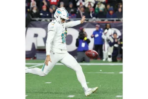 Falcons Boost Special Teams with Nick Folk, Jake Bailey Deal