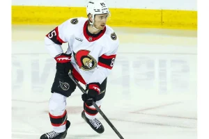 Senators’ Jake Sanderson Out Week to Week After Shoulder Hit