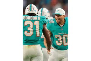 Dolphins Save Millions After Releasing Jason Sanders, Ingold