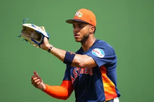 Jeremy Peña’s Finger Injury Clouds WBC Participation Odds
