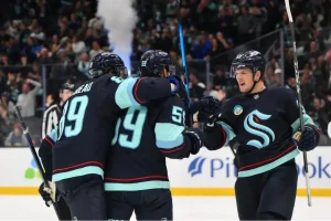 Joey Daccord Shuts Down Hurricanes, Snaps 12-Game Streak