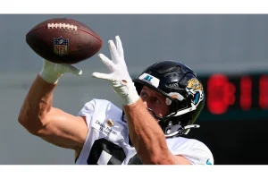Jaguars Cut Johnny Mundt After Just One Year of $5.5M Deal