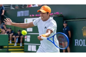 Novak Djokovic Vomits After Epic Rally vs Kamil Majchrzak at Indian Wells
