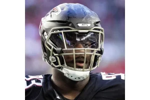 Bears Boost Defense with Kentavius Street Signing