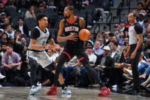 Kevin Durant’s Body Language Reveals Rockets’ Struggles vs Spurs