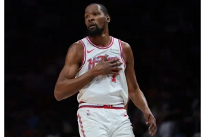 Kevin Durant Mentors Rookie After Rockets’ Big Win