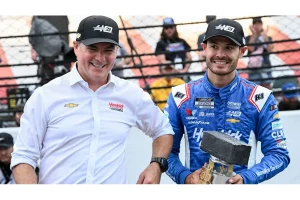 Kyle Larson Surprised by Struggles, Proud of Phoenix Finish