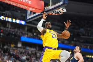 LeBron James Hits Milestone but Leaves Game Injured
