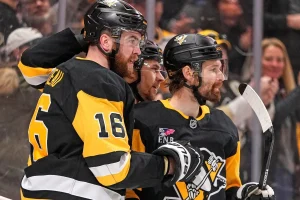 Guenther Stuns Logan Thompson with Early Goal