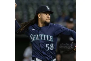 Luis Castillo Hits 96.3 MPH Fastball in Mariners Training Surge