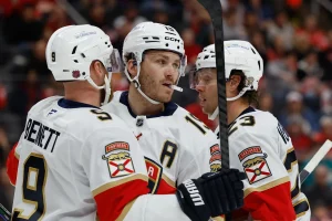 Matthew Tkachuk Reveals Nightly Text Tradition with Auston Matthews