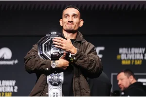 Max Holloway vs Oliveira: Who Will Claim UFC Glory?