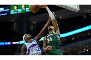 Milwaukee Bucks vs Phoenix Suns: Who Will Dominate Tonight?