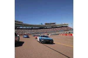 Joey Logano Tops NASCAR Phoenix Cup Qualifying Amid Tire Woes
