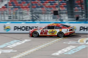 Tyler Reddick’s NASCAR Streak Leaves Teammate Bubba Out