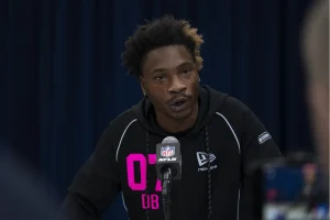 Bears Eye Free Agents to Replace Nahshon Wright in 2026