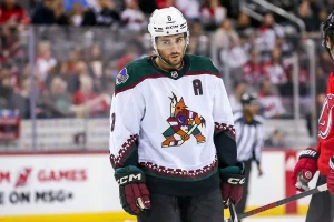 Will Nick Schmaltz Score vs. Capitals on March 3?