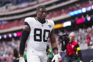 Jaguars Re-Sign Quintin Morris in Surprising One-Year Deal