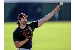 Giants Count on Robbie Ray for Breakout Spring Start