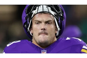 Ryan Kelly Retires After 10 NFL Seasons and Injuries