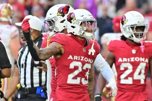 Cardinals Restructure Deals to Keep Conner, Murphy-Bunting