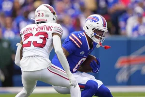 Cardinals Re-Sign James Conner and Sean Murphy-Bunting