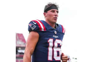 Tommy DeVito Lands $7.4M Patriots Extension as Backup QB