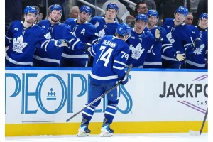 Erik Karlsson Jokes About Toronto Maple Leafs Struggles