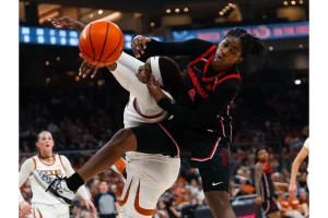 Tre Johnson’s Growth This Season Earns High Praise from Riley