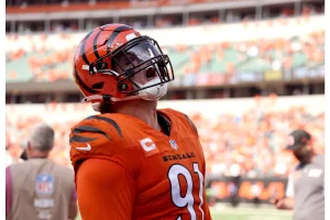 Trey Hendrickson Signing Could End Mike Evans’ Buccaneers Era