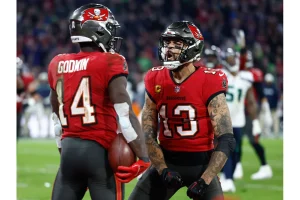 Tristan Wirfs Reacts as Mike Evans Leaves Buccaneers for 49ers