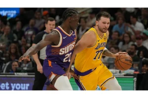 AJ Johnson Stars, But Valley Suns Stun Texas Legends Late